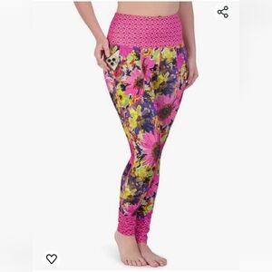 Color blossom size XS, pink zinnia leggings